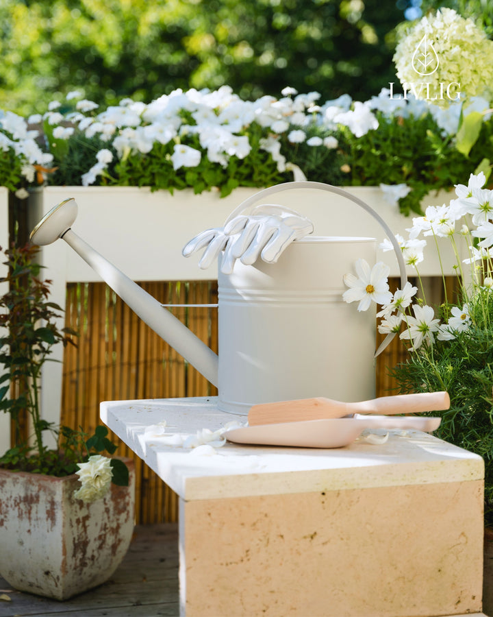 Metal Watering Can 2.6 Gal